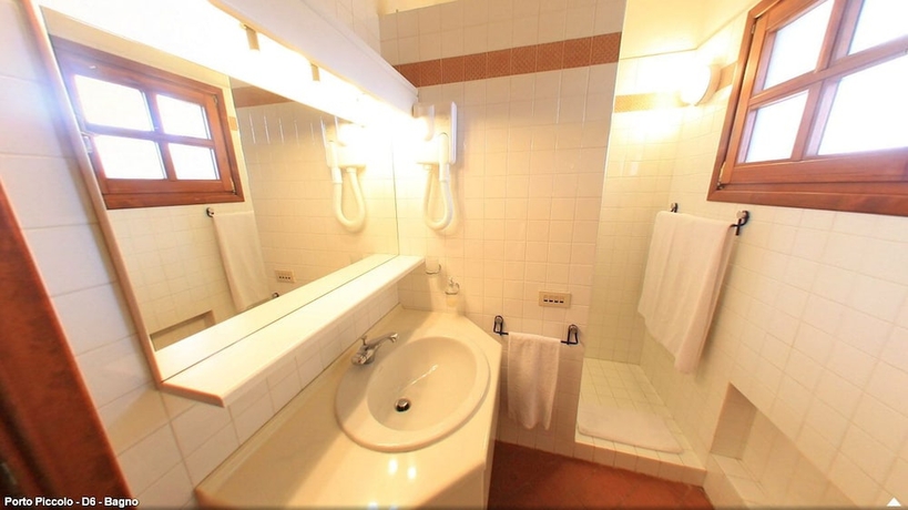 Imagen de la habitación del Hotel Residence Porto Piccolo. Foto 12