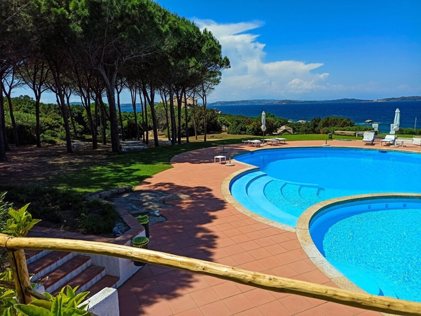 Imagen de la piscina del Hotel Residence Porto Piccolo. Foto 16