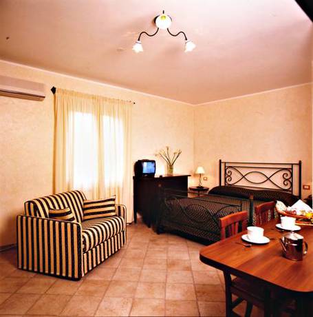 Imagen de la habitación del Hotel Residence Recostano. Foto 11