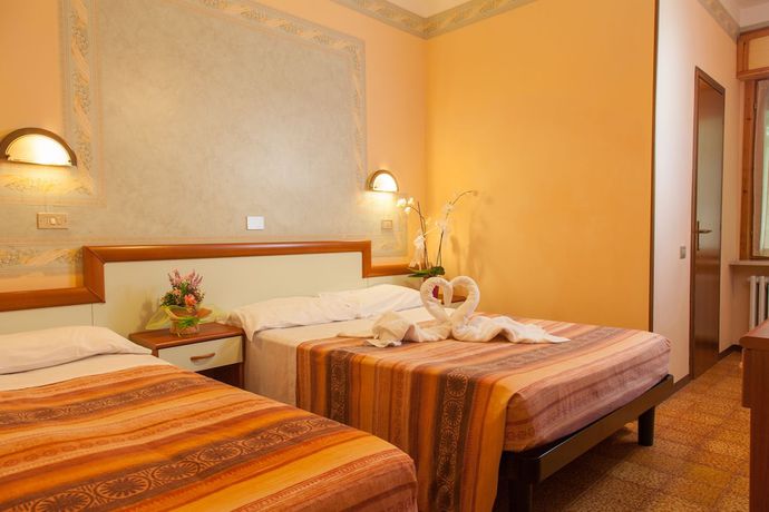 Imagen de la habitación del Hotel Residence Ricordo du Parc. Foto 4