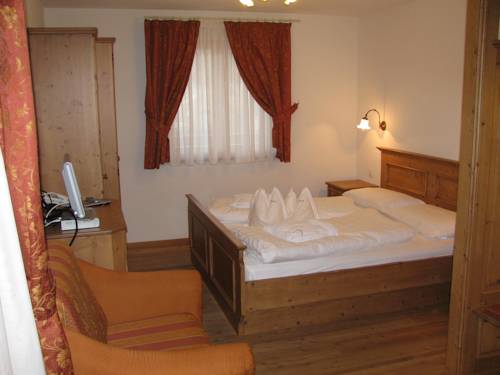 Imagen de la habitación del Hotel Residence Rosarela. Foto 1