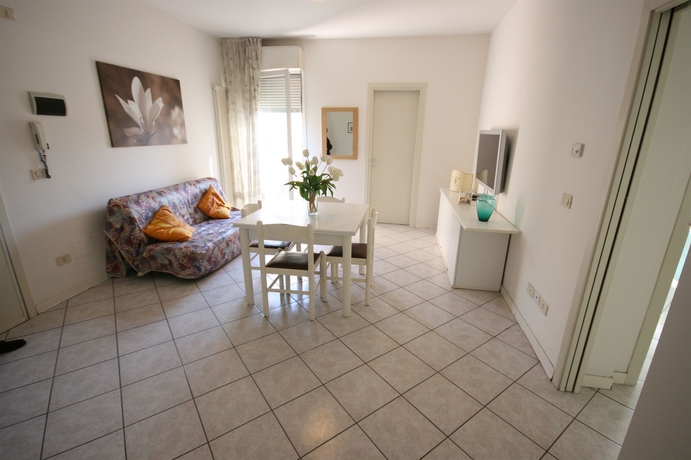 Imagen de los interiores del Hotel Residence Royal. Foto 13