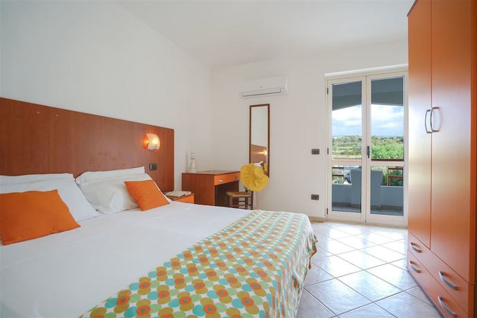 Imagen de la habitación del Hotel Residence Santa Monica, San Nicol&ograve;. Foto 12