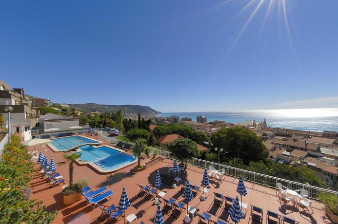 Imagen de la piscina del Hotel Residence Sant'anna. Foto 9