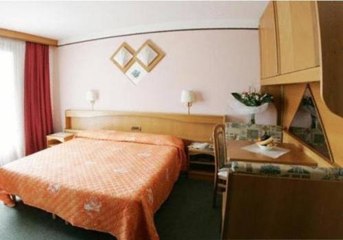 Imagen general del Hotel Residence Santanton. Foto 13