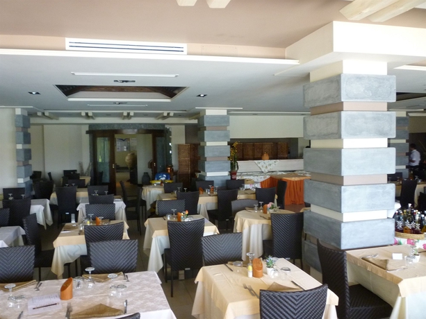 Imagen del bar/restaurante del Hotel Residence Sciaron. Foto 4