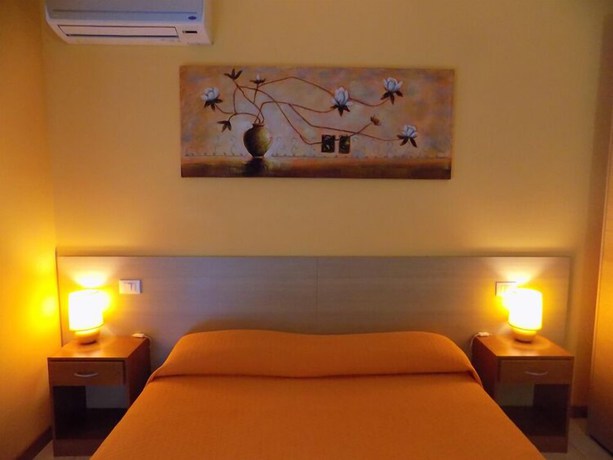 Imagen de la habitación del Hotel Residence Sole, Villadolt. Foto 4