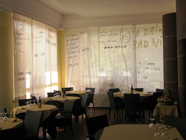 Imagen del bar/restaurante del Hotel Residence Torino Uno. Foto 1