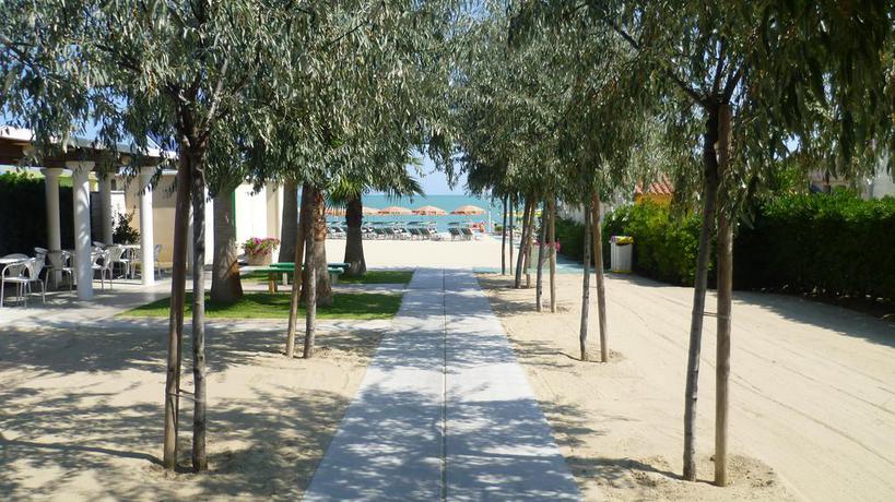 Imagen de los exteriores del Hotel Residence Torre Del Mar. Foto 5