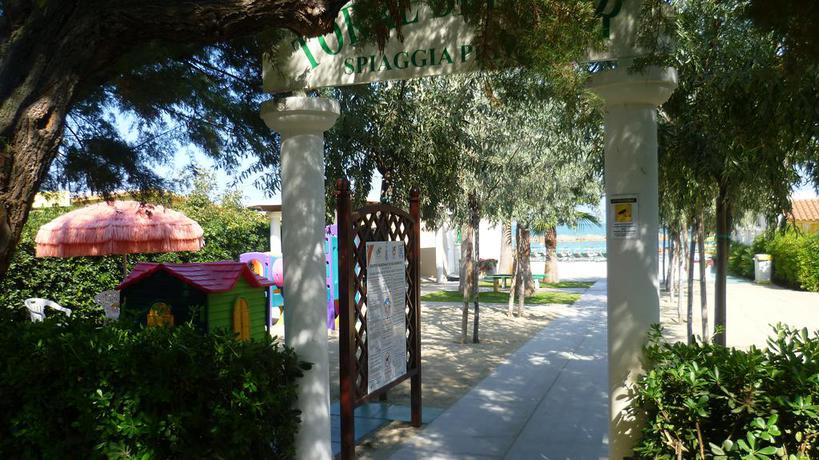 Imagen de los exteriores del Hotel Residence Torre Del Mar. Foto 6