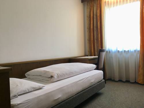 Imagen de la habitación del Hotel Residence Tubris. Foto 5