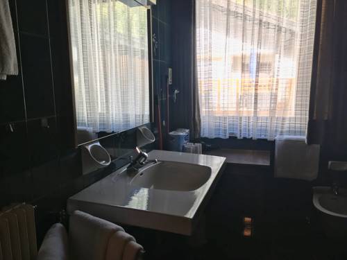 Imagen de la habitación del Hotel Residence Tubris. Foto 8