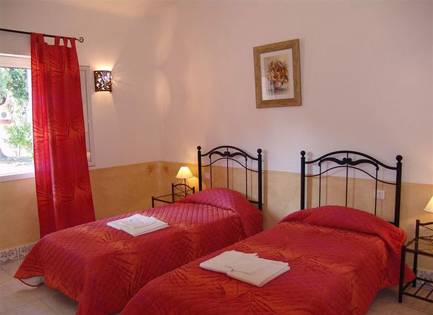 Imagen de la piscina del Hotel Residence U Paesolu. Foto 16