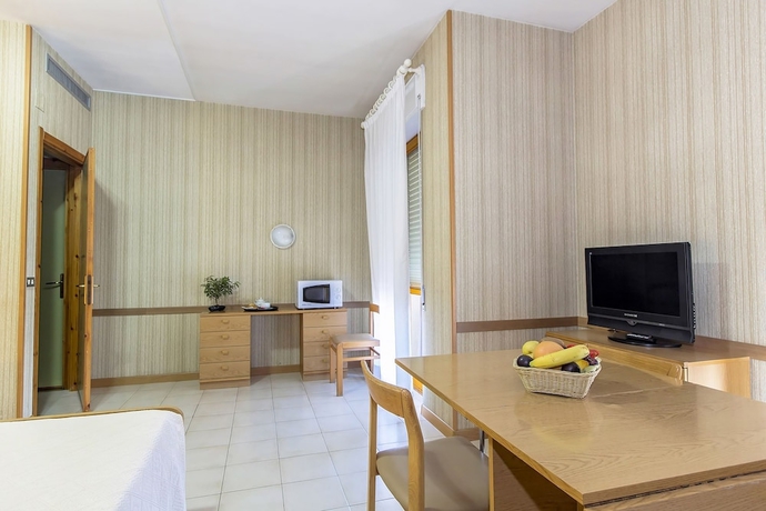 Imagen de la habitación del Hotel Residence Ulivi E Palme. Foto 7