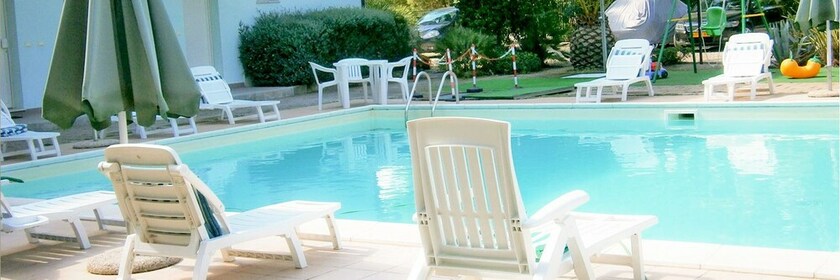 Imagen de la piscina del Hotel Residence Verde Pineta. Foto 17