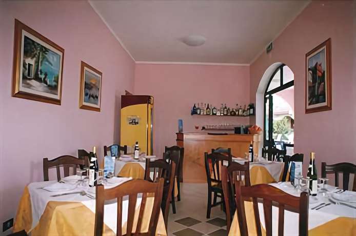 Imagen del bar/restaurante del Hotel Residence Villa Laura. Foto 2