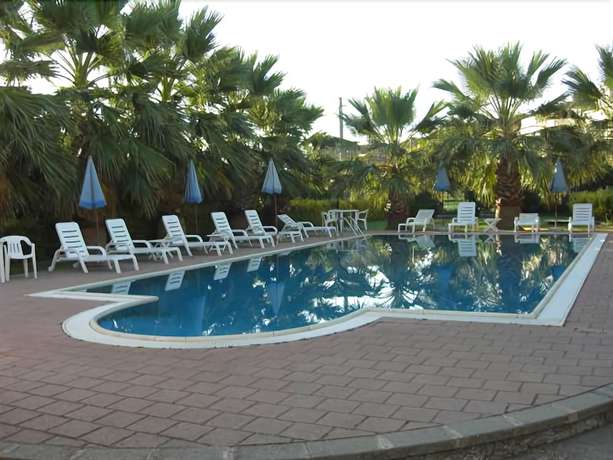Imagen de la piscina del Hotel Residence Villa Laura. Foto 20