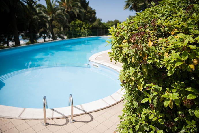 Imagen de la piscina del Hotel Residence Villa Marina, IMPERIA. Foto 7