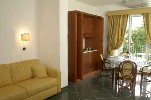 Imagen de la habitación del Hotel Residence Villa Marzia. Foto 10