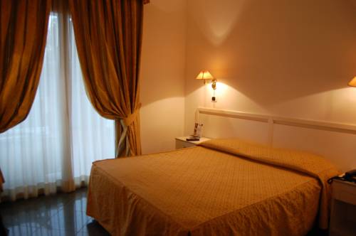 Imagen de la habitación del Hotel Residence Villa Marzia. Foto 11