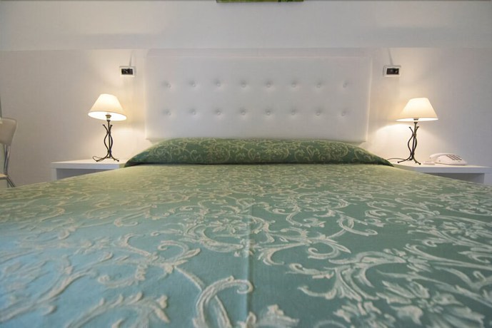 Imagen de la habitación del Hotel Residence Villa San Giovanni. Foto 5