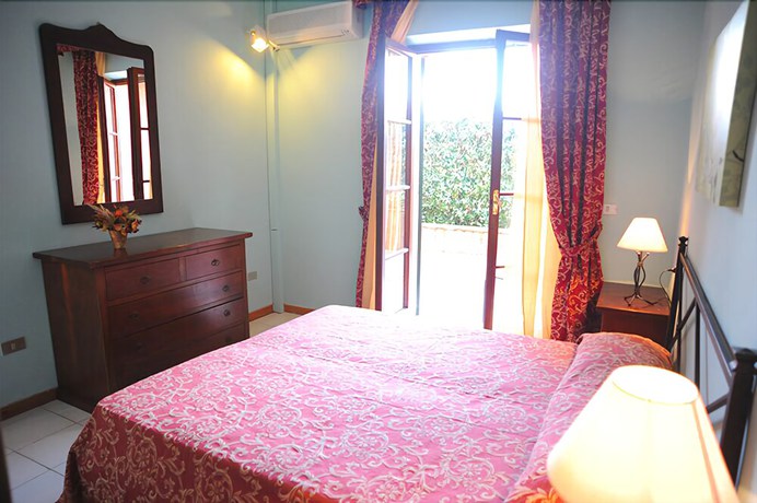 Imagen de la habitación del Hotel Residence Villa San Giovanni. Foto 7