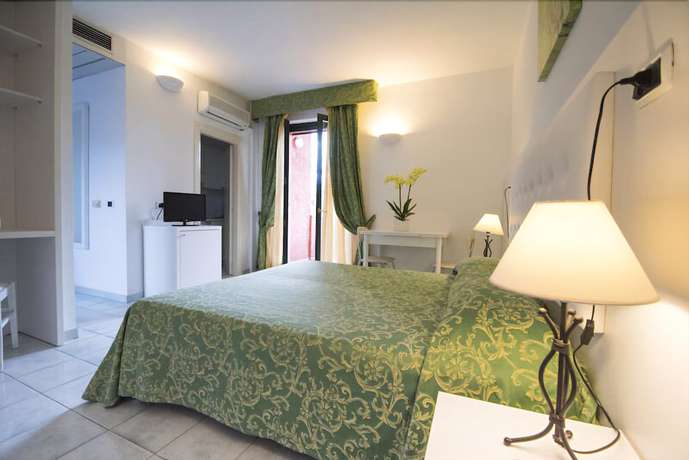 Imagen de la habitación del Hotel Residence Villa San Giovanni. Foto 9