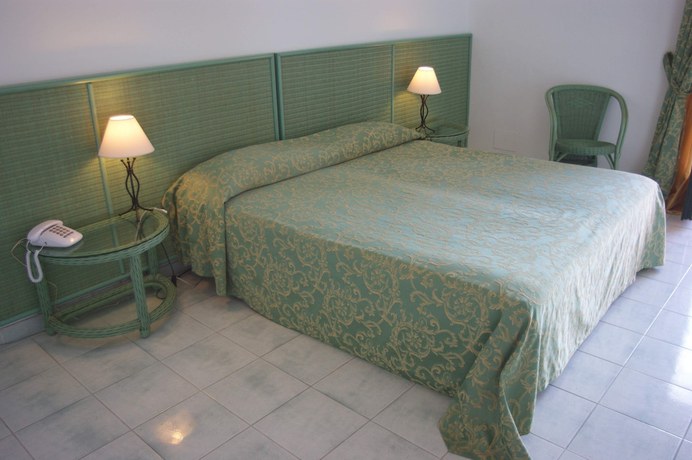 Imagen de la habitación del Hotel Residence Villa San Giovanni. Foto 11