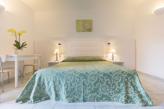 Imagen de la habitación del Hotel Residence Villa San Giovanni. Foto 16