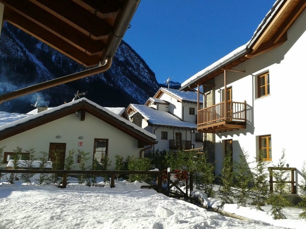 Imagen de los exteriores del Hotel Residence Villaggio Delle Alpi. Foto 15