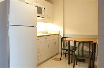 Imagen general del Hotel Residence and Conference Centre - Barrie. Foto 1