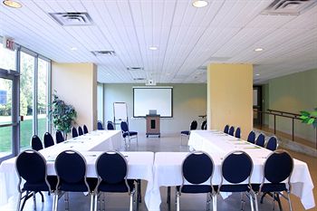 Imagen general del Hotel Residence and Conference Centre - Brampton. Foto 1