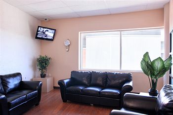 Imagen de los interiores del Hotel Residence and Conference Centre - Brampton. Foto 12