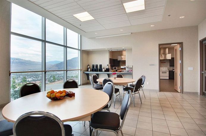 Imagen de los interiores del Hotel Residence and Conference Centre - Kamloops. Foto 9