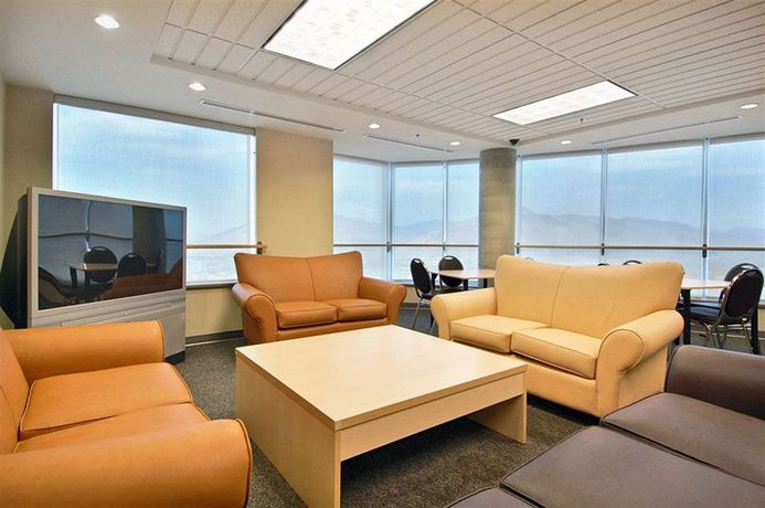 Imagen de los interiores del Hotel Residence and Conference Centre - Kamloops. Foto 10