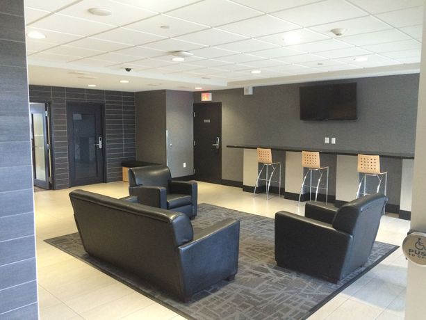 Imagen de los interiores del Hotel Residence and Conference Centre - Oakville. Foto 13