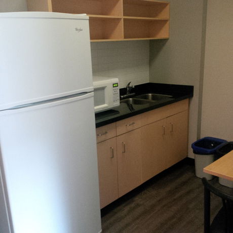 Imagen de los interiores del Hotel Residence and Conference Centre - Oakville. Foto 15