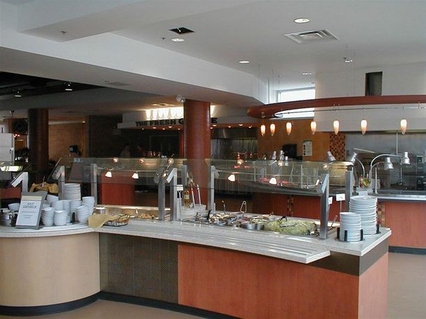 Imagen del bar/restaurante del Hotel Residence and Conference Centre - Oshawa. Foto 5