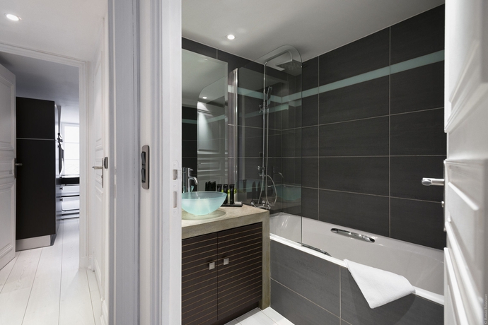 Imagen de la habitación del Hotel Residence and Spa Le Prince Regent. Foto 2