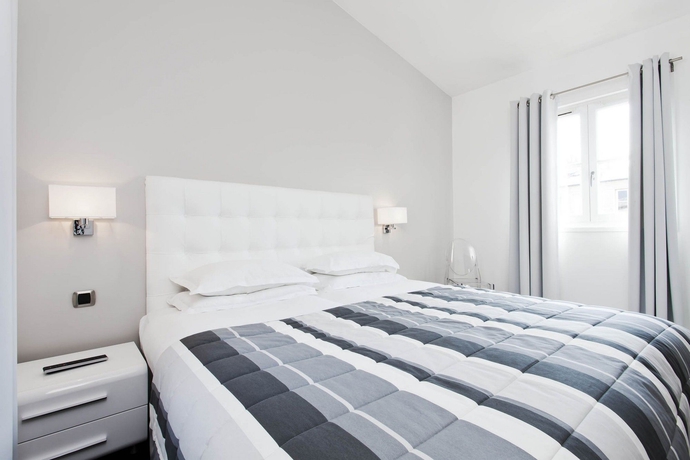 Imagen de la habitación del Hotel Residence and Spa Le Prince Regent. Foto 7