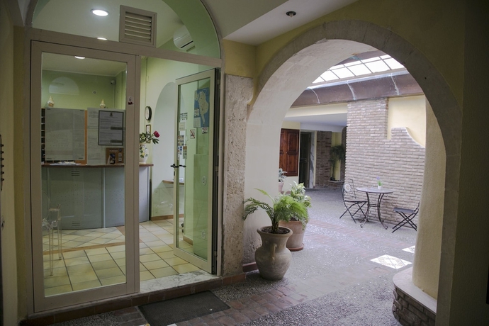 Imagen de los interiores del Hotel Residence dei Baroni. Foto 13