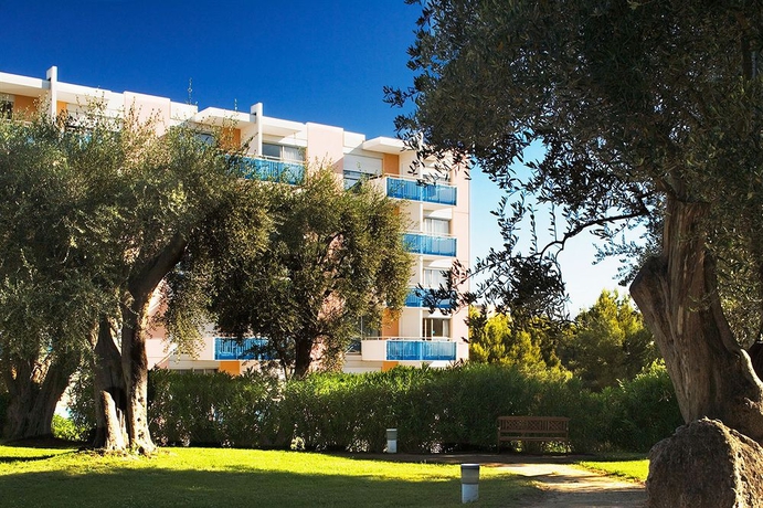 Imagen de los exteriores del Hotel Residence les Agapanthes. Foto 2