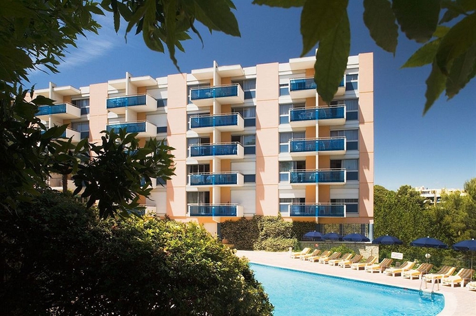 Imagen de la piscina del Hotel Residence les Agapanthes. Foto 4