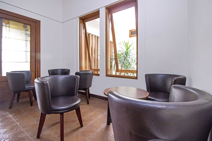 Imagen de los interiores del Hotel Residences by RedDoorz near Rumah Mode. Foto 15