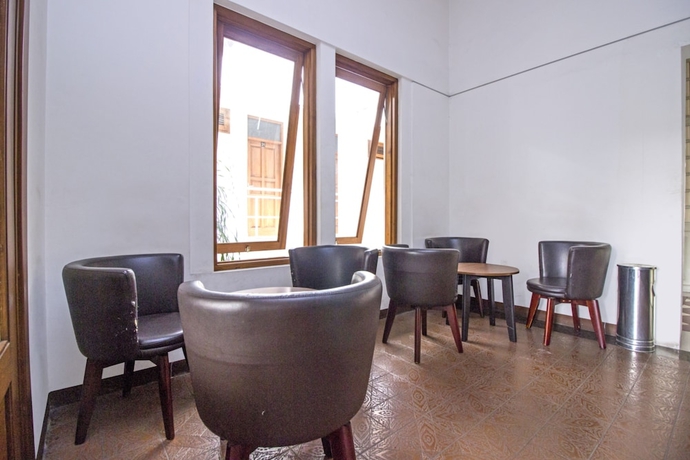 Imagen de los interiores del Hotel Residences by RedDoorz near Rumah Mode. Foto 16