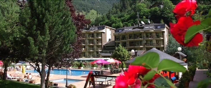 Imagen de la piscina del Hotel Residencia Daina. Foto 16