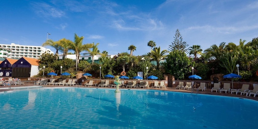 Imagen de la piscina del Hotel Residencia Daina. Foto 17