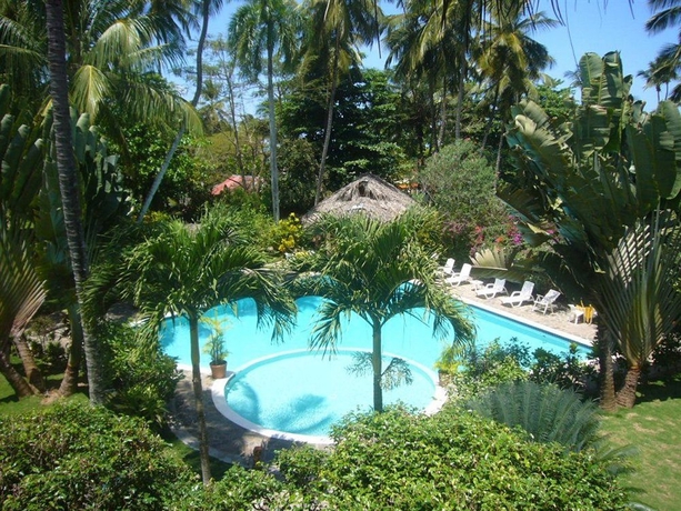 Imagen de la piscina del Hotel Residencia Del Paseo. Foto 7