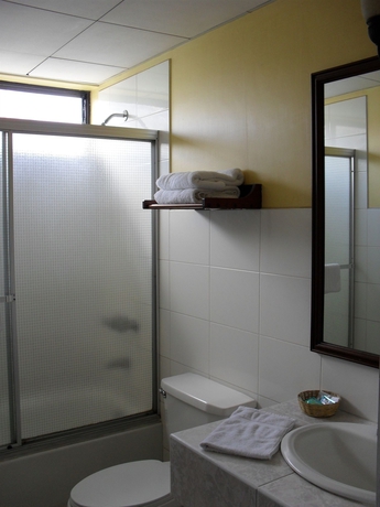 Imagen de la habitación del Hotel Residencia Del Sol. Foto 4