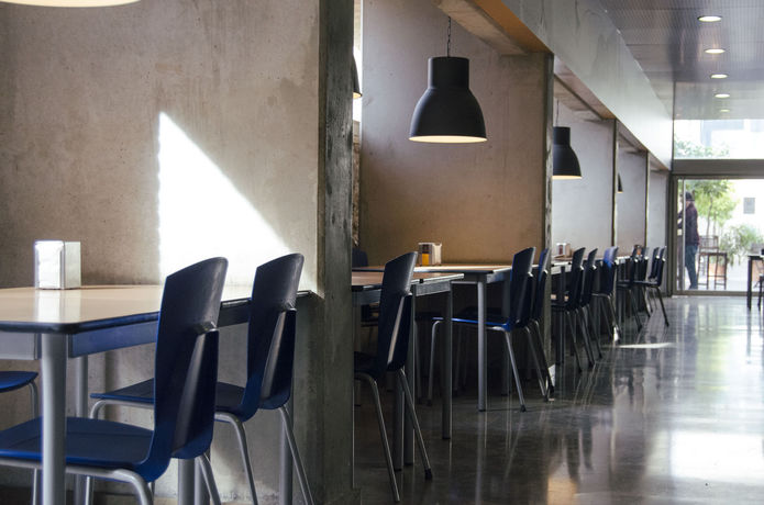 Imagen de los exteriores del Hotel Residencia Deportiva Petxina. Foto 2